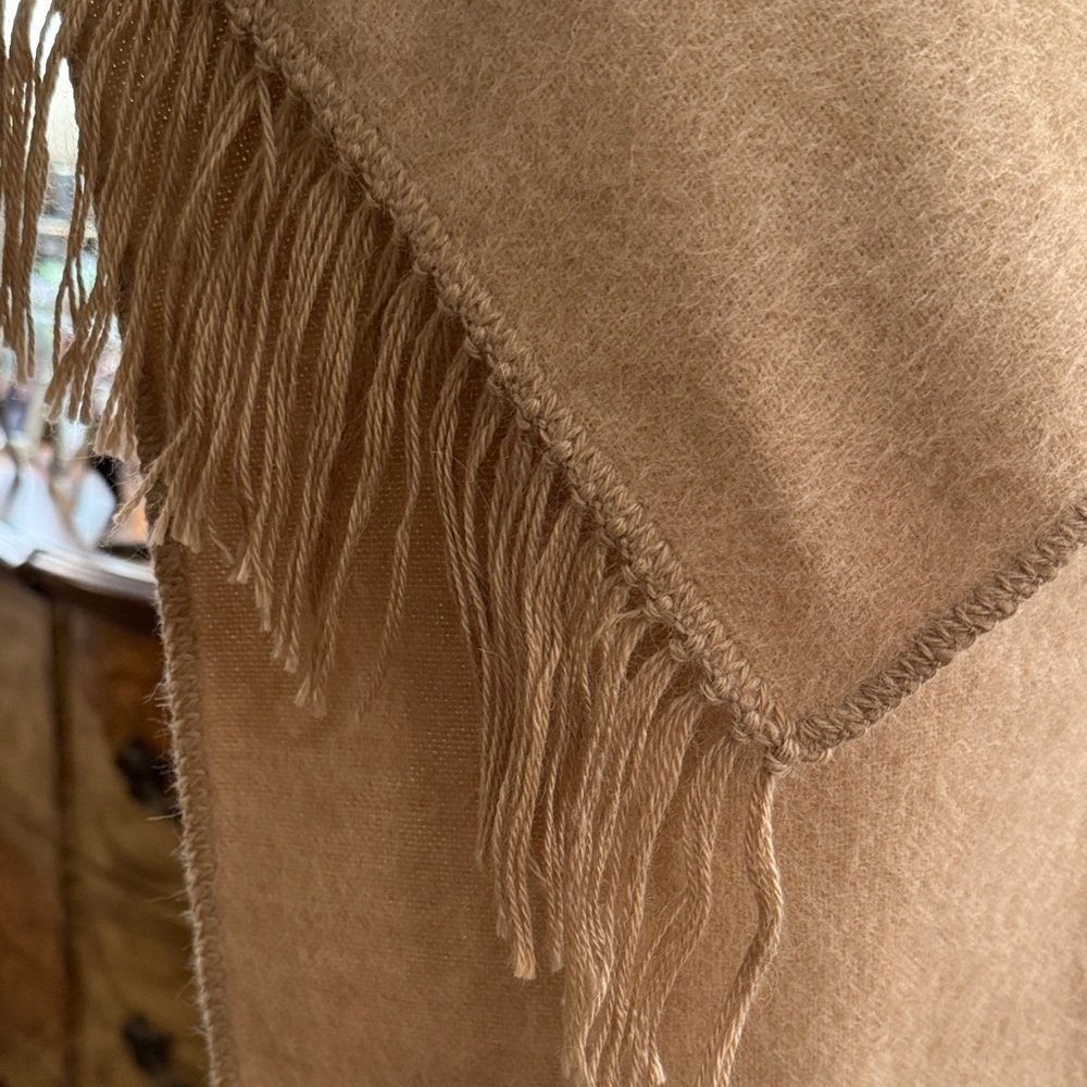 Tesoro del Peru Alpaca Wool Fringe Poncho Shawl-One Size-66" Long - Picture 3 of 6